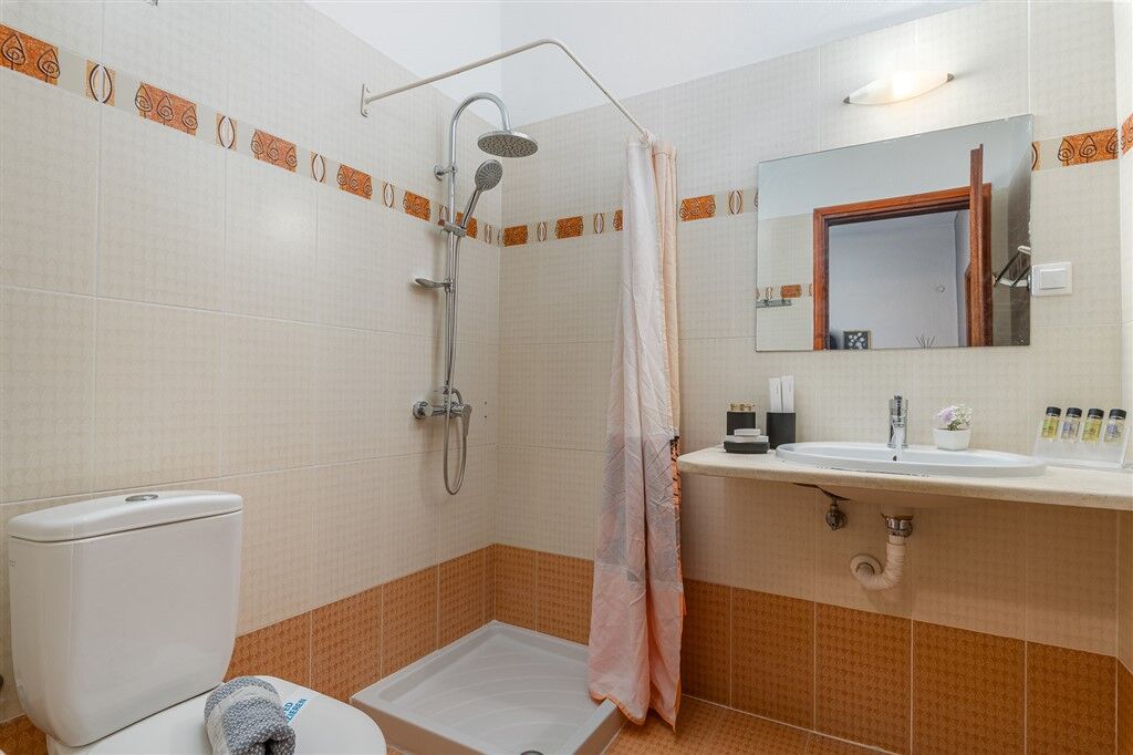 Theramvos Apartments, Pefkohori, Kassandra