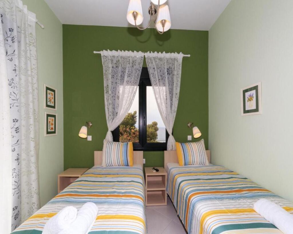 Agapitos Apartments, Nikiti, Sithonia, Green
