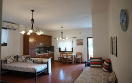 Eleni Beach Apartments, Nikiti, Sithonia