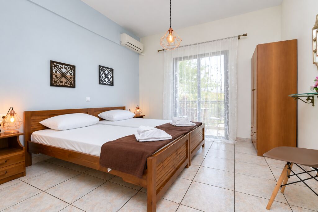 Evi's Studios, Potos, Thassos