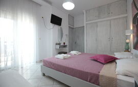 Il Centro Studios, Potos, Thassos