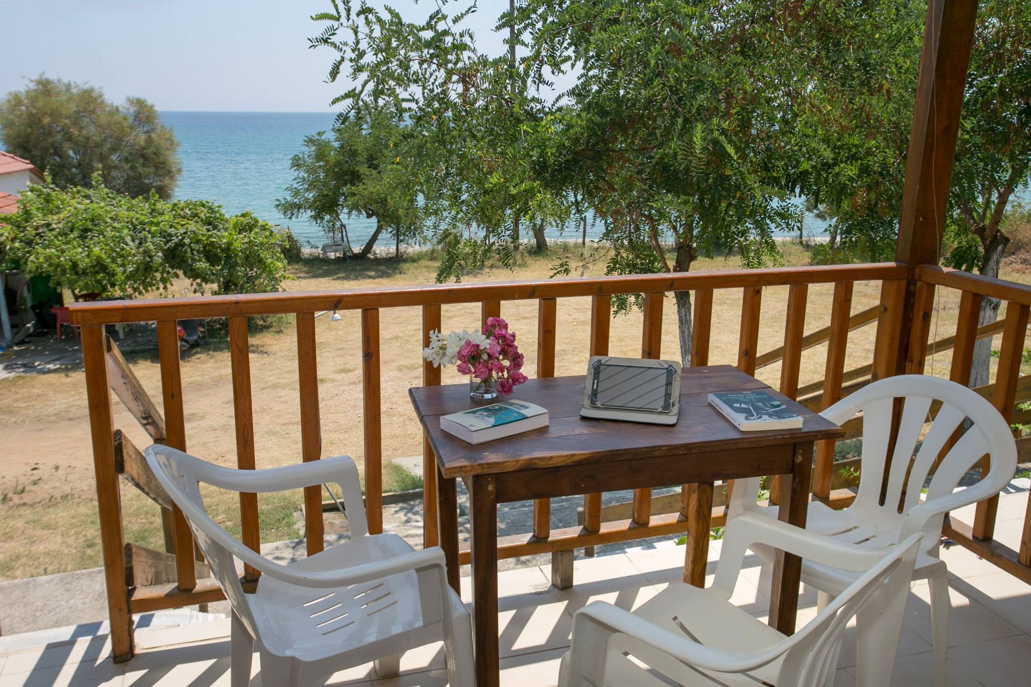 tasos apartmani topouzis