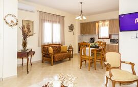 House Maria, Agios Nikolaos, Sithonia - 6 Bed Apartment