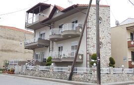 George Villa, Sarti, Sithonia