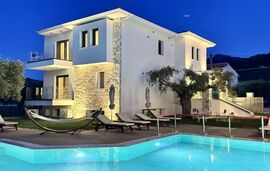 Luminous Luxury Apartments, Limenas, Thassos