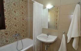 Milonas Villa, Skala Rachoni, Thassos, 6 Bed Apartment, Two-level, Vicky