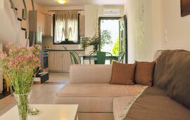 Milonas Villa, Skala Rachoni, Thassos, 2 Bedroom Apartment, Two-level, Matina