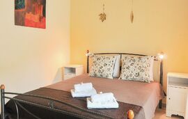 Milonas Villa, Skala Rachoni, Thassos, 6 Bed Apartment, Two-level, Vicky