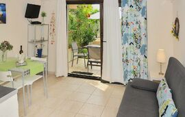 Milonas Villa, Skala Rachoni, Thassos, 4 Bed Apartment, Artemis