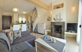 Milonas Villa, Skala Rachoni, Thassos, 2 Bedroom Apartment, Two-level, Avra