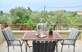 Milonas Villa, Skala Rachoni, Thassos, 2 Bedroom Apartment, Two-level, Avra