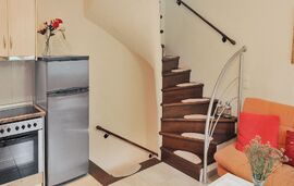 Milonas Villa, Skala Rachoni, Thassos, 6 Bed Apartment, Two-level, Debbie