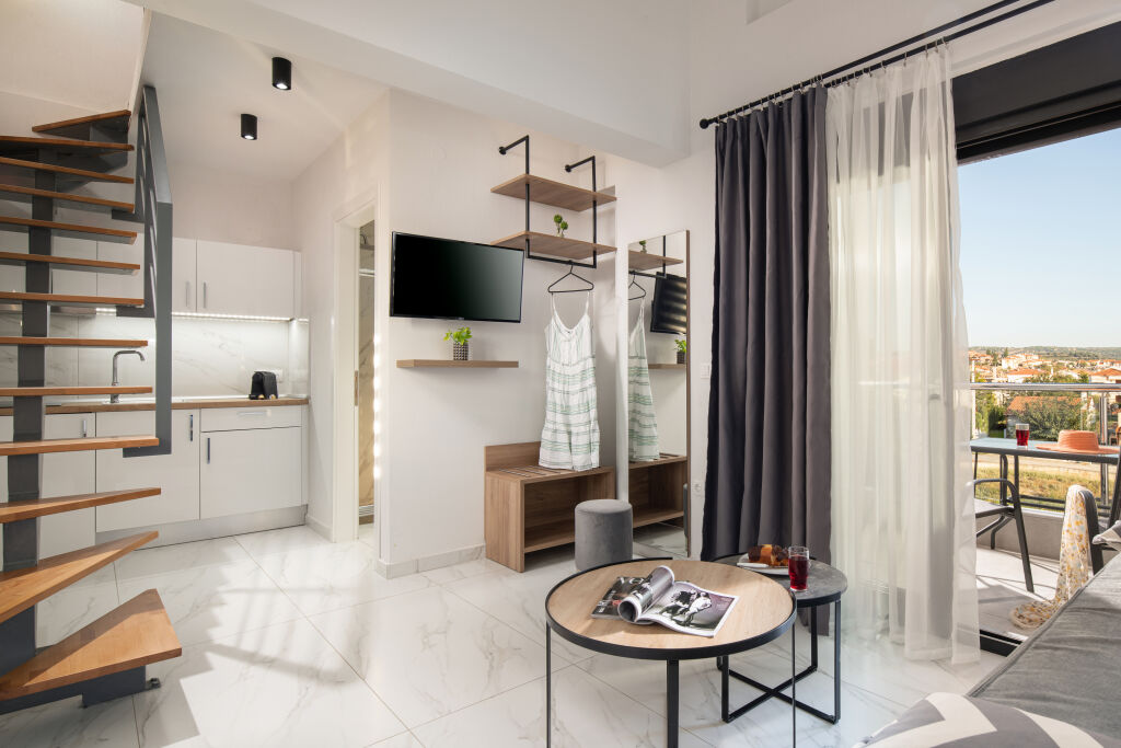 San Giorgio Apartments, Nikiti, Sithonia, 4 Bed Studio, Two-level, No. 202
