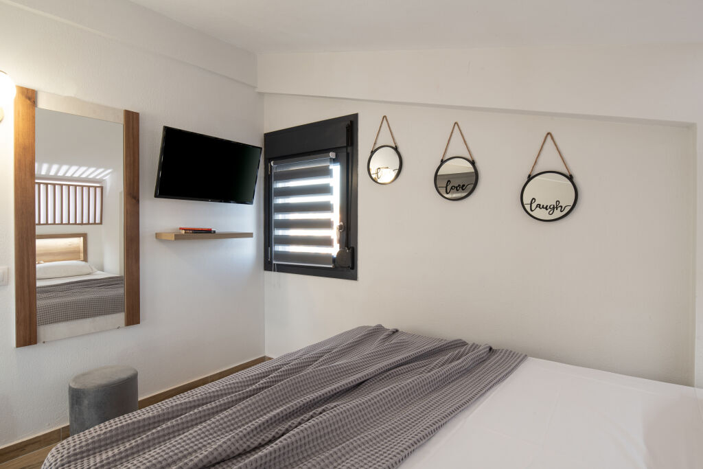 San Giorgio Apartments, Nikiti, Sithonia, 4 Bed Studio, Two-level, No. 203
