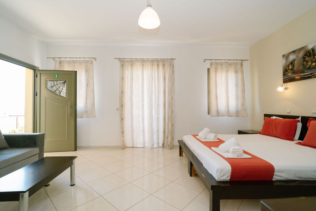 Siarbas Hotel, Vrahos, Epirus, 5 Bed Studio, No. 1