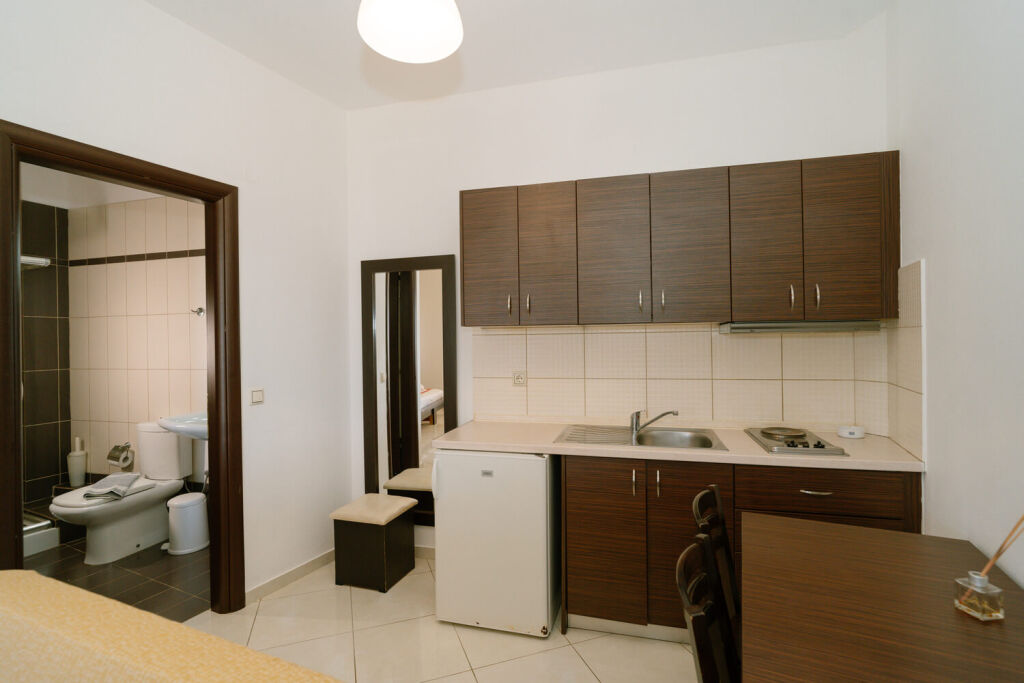 Siarbas Hotel, Vrahos, Epirus, 5 Bed Studio, No. 1