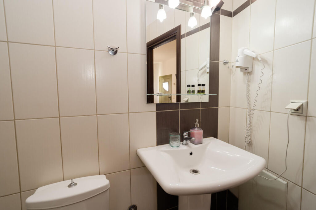 Siarbas Hotel, Vrahos, Epirus, 5 Bed Studio, No. 1