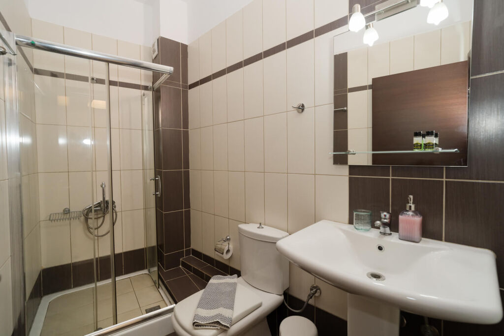 Siarbas Hotel, Vrahos, Epirus, 5 Bed Studio, No. 1