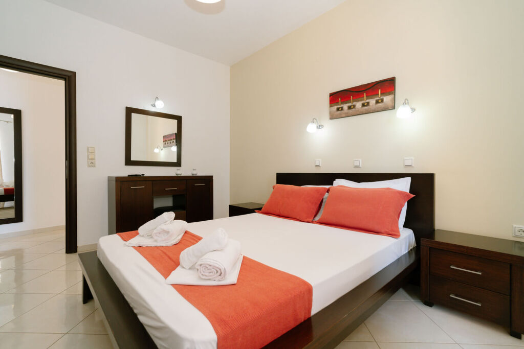 Siarbas Hotel, Vrahos, Epirus, 6 Bed Apartment, No. 2