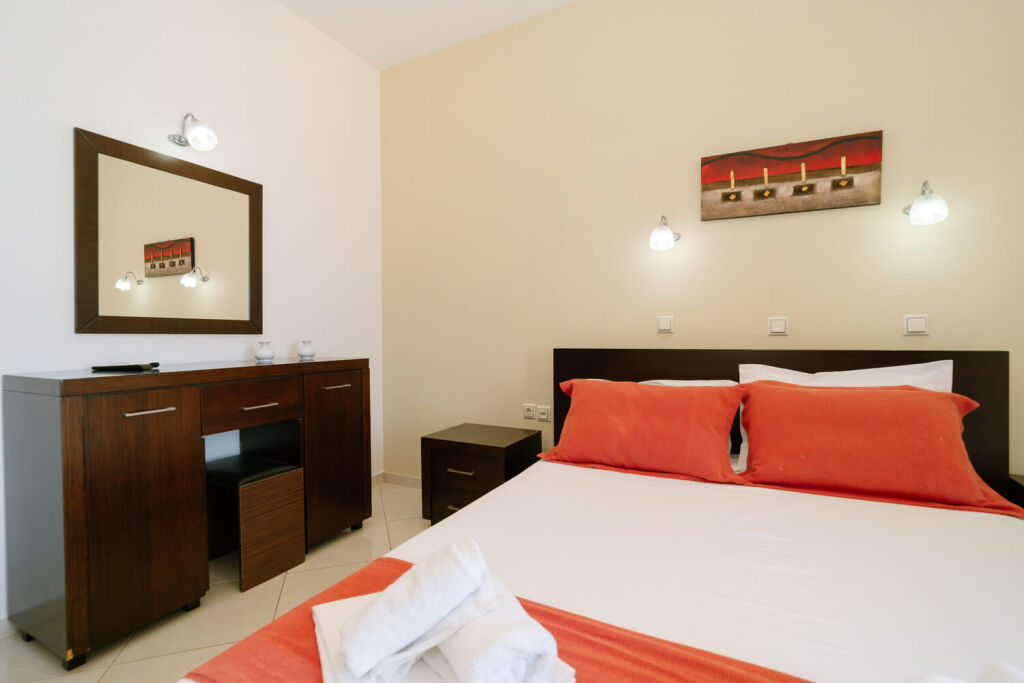 Siarbas Hotel, Vrahos, Epirus, 6 Bed Apartment, No. 2