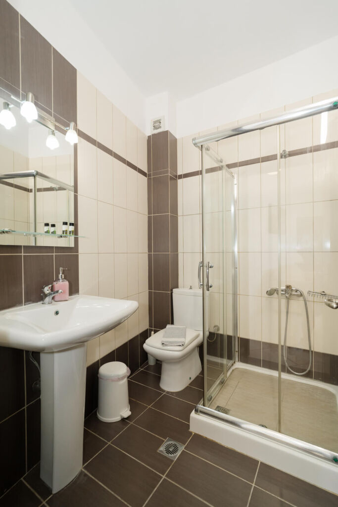 Siarbas Hotel, Vrahos, Epirus, 6 Bed Apartment, No. 2