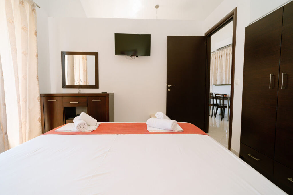 Siarbas Hotel, Vrahos, Epirus, 6 Bed Apartment, No. 4