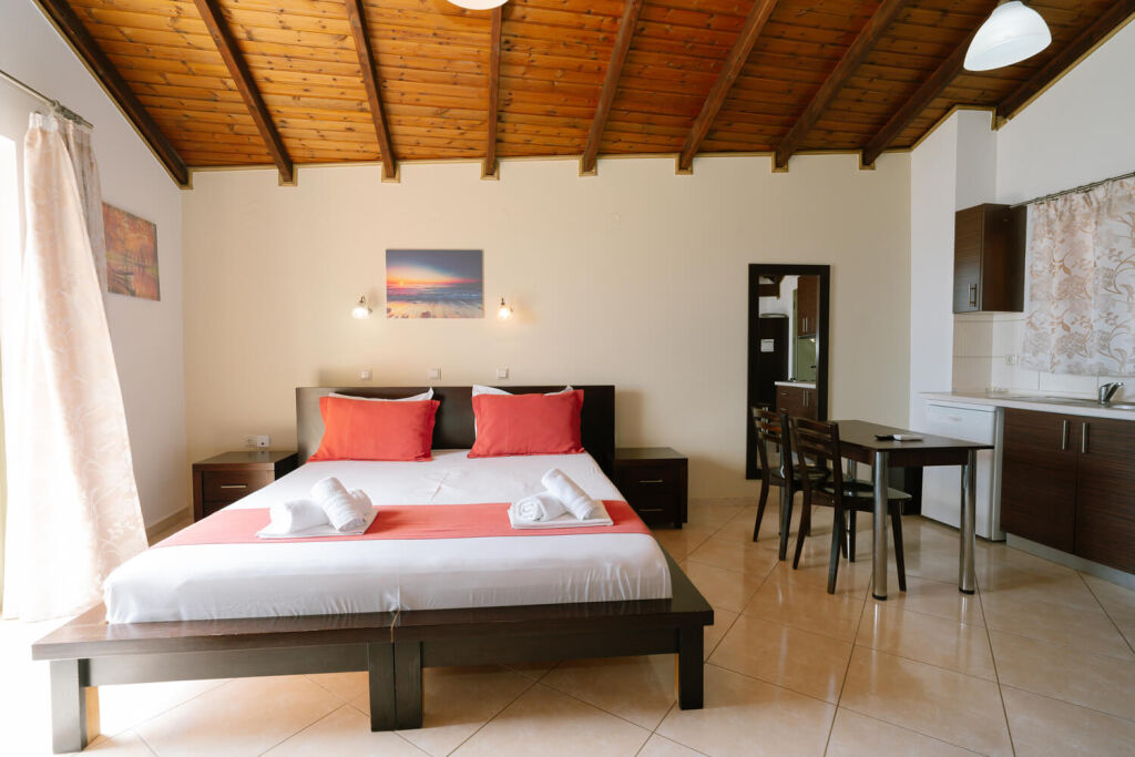 Siarbas Hotel, Vrahos, Epirus, 4 Bed Studio, No. 5