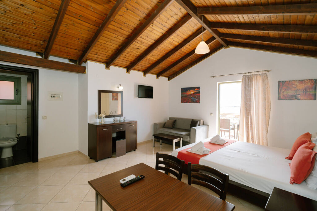 Siarbas Hotel, Vrahos, Epirus, 4 Bed Studio, No. 7