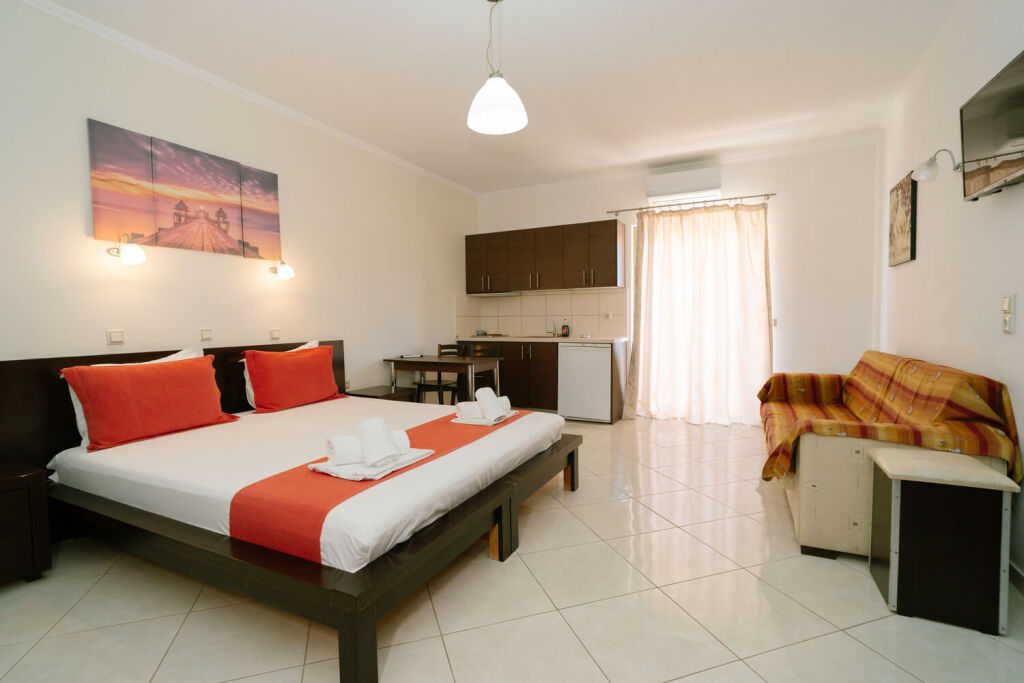 Siarbas Hotel, Vrahos, Epirus, 4 Bed Studio, No. 8