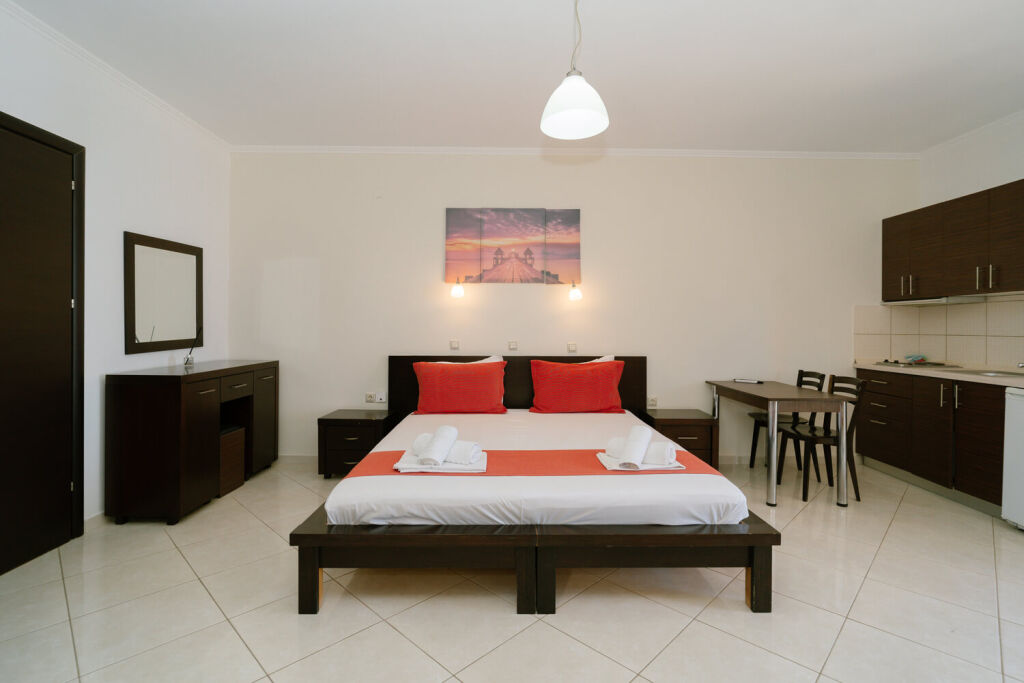 Siarbas Hotel, Vrahos, Epirus, 4 Bed Studio, No. 8