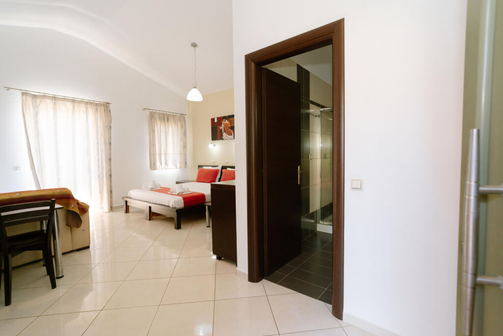 Siarbas Hotel, Vrahos, Epirus, 5 Bed Studio, No. 3