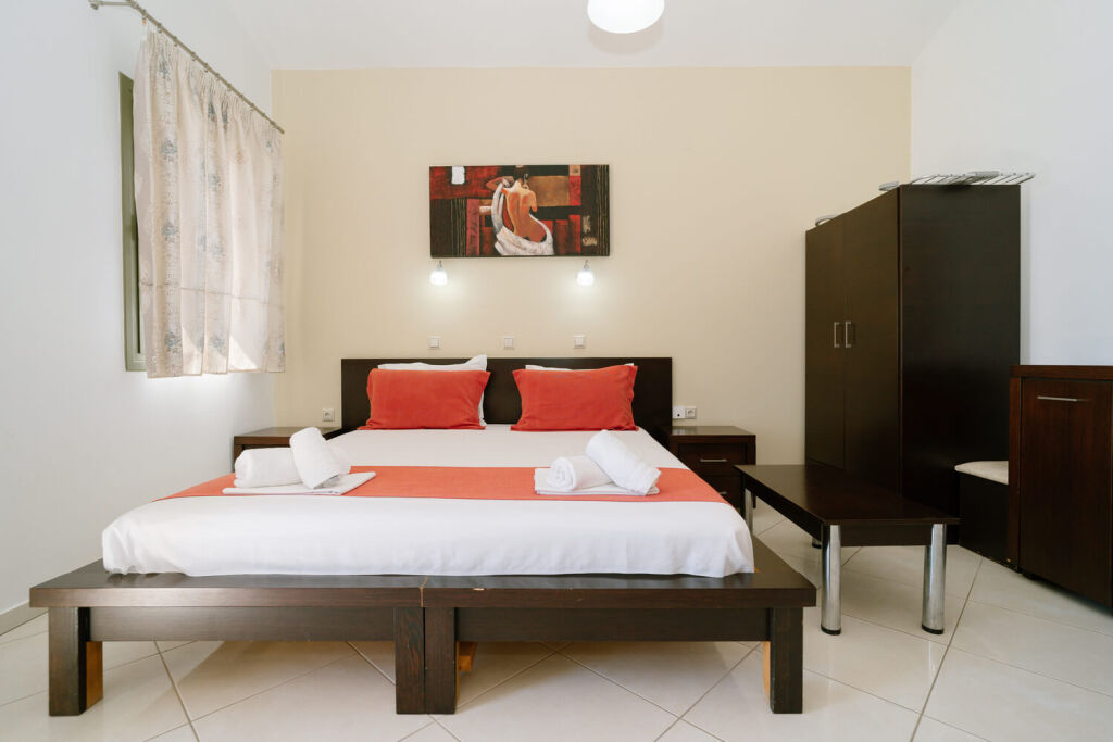 Siarbas Hotel, Vrahos, Epirus, 5 Bed Studio, No. 3