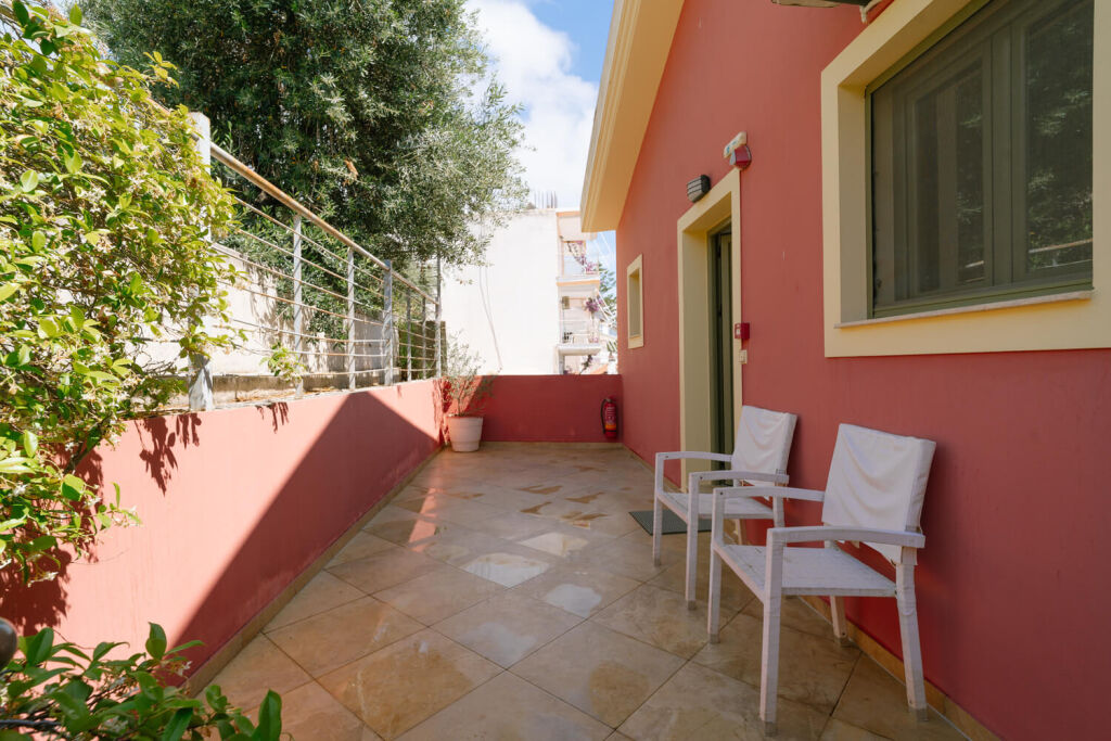 Siarbas Hotel, Vrahos, Epirus, 5 Bed Studio, No. 3