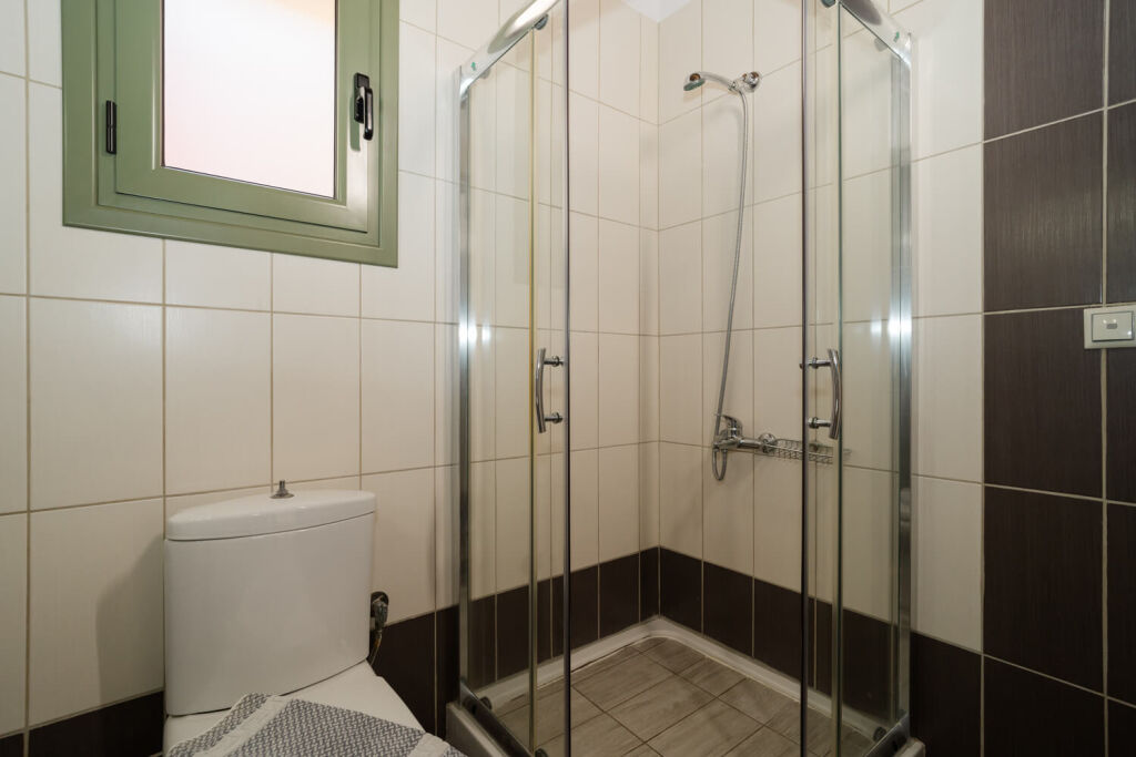 Siarbas Hotel, Vrahos, Epirus, 5 Bed Studio, No. 3