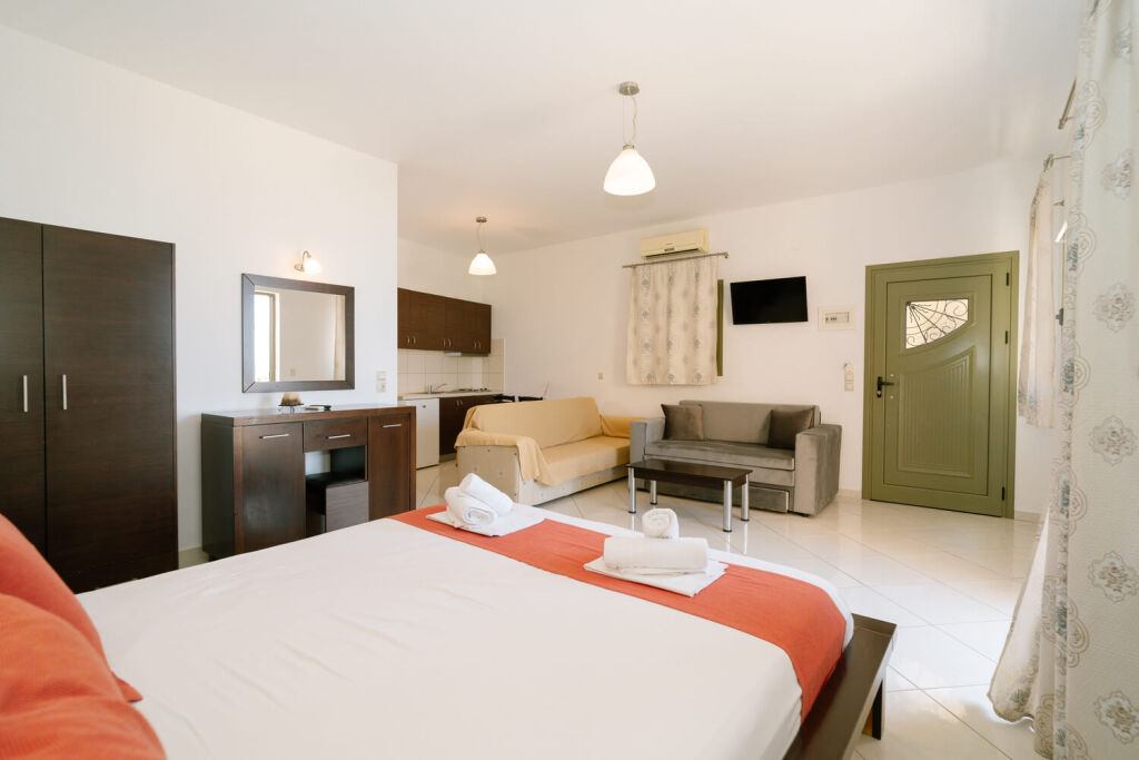 Siarbas Hotel, Vrahos, Epirus, 5 Bed Studio, No. 1