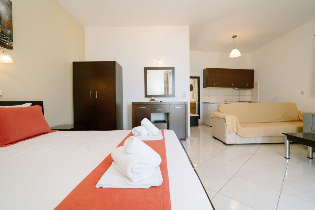 Siarbas Hotel, Vrahos, Epirus, 5 Bed Studio, No. 1
