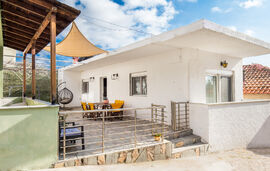 Suzana Villa, Potos, Thassos