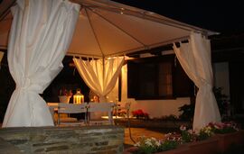 Jenny's Garden House, Vourvourou, Sithonia - 4 Bed Apartment Bungalow