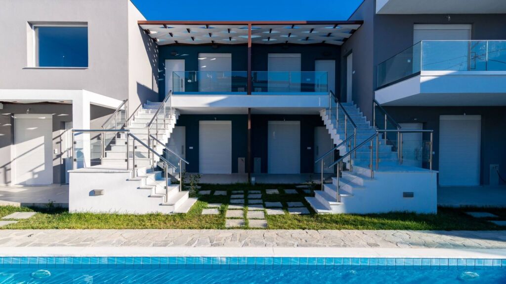 Emerald Luxury Suites & Pool II, Paralia Ofryniou, Kavala