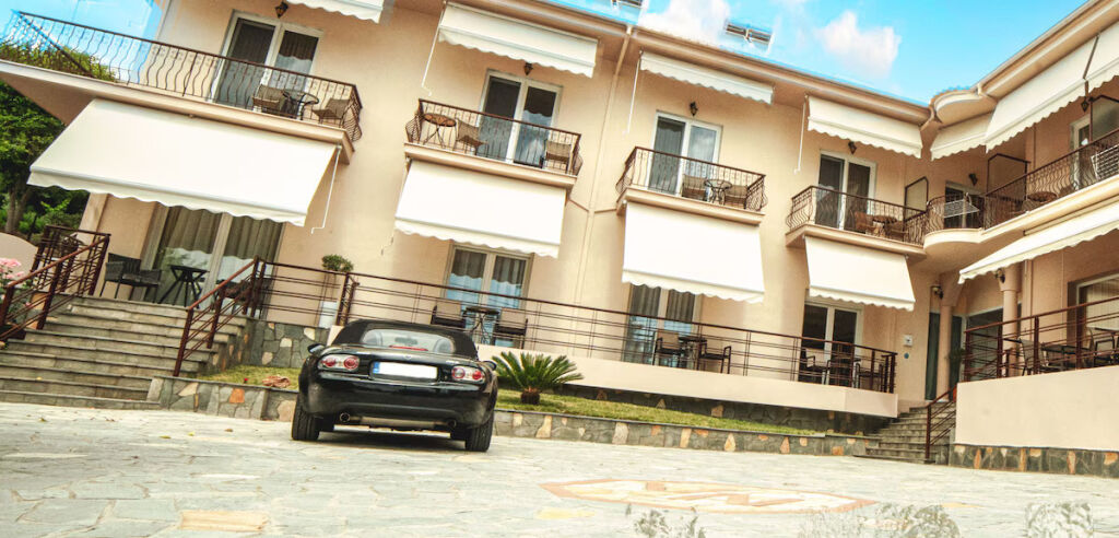 Nickolas Villa, Palio, Kavala