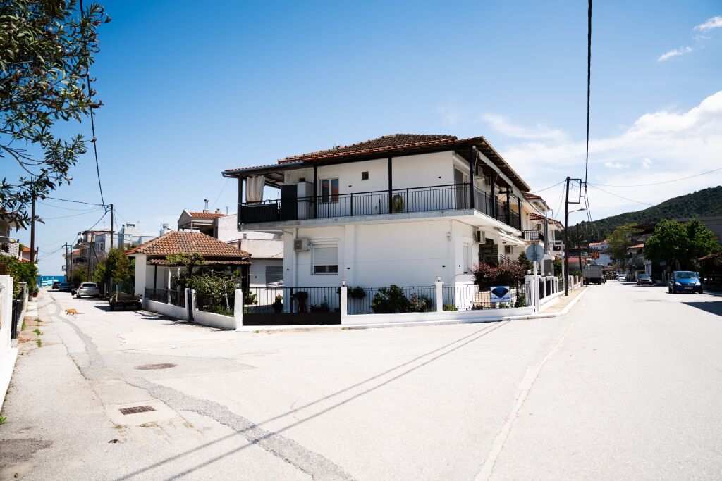 Zeffie’s Studio, Olympiada, Athos