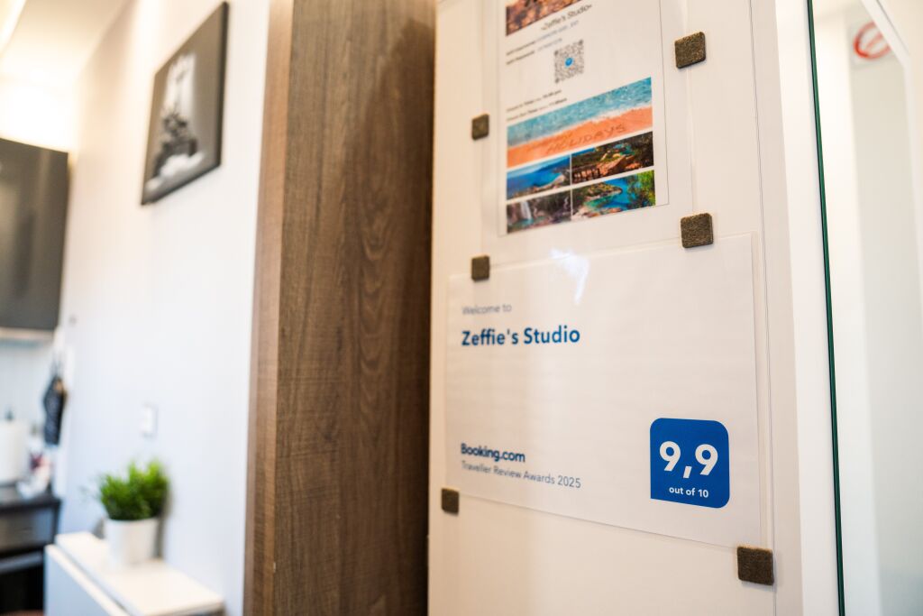 Zeffie’s Studio, Olympiada, Athos