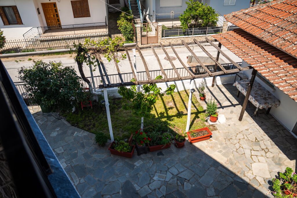 Zeffie’s Studio, Olympiada, Athos