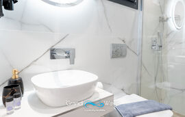 Grand Wave Luxury Suites, Nea Flogita, Kassandra