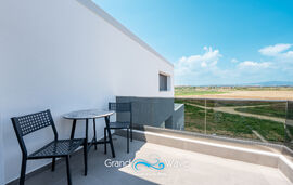 Grand Wave Luxury Suites, Nea Flogita, Kassandra