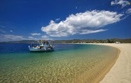 Grand Wave Luxury Suites, Nea Flogita, Kassandra