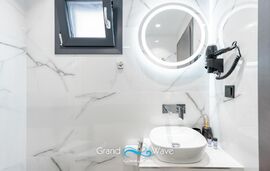 Grand Wave Luxury Suites, Nea Flogita, Kassandra