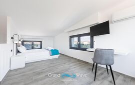 Grand Wave Luxury Suites, Nea Flogita, Kassandra