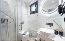 Grand Wave Luxury Suites, Nea Flogita, Kassandra