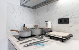 Grand Wave Luxury Suites, Nea Flogita, Kassandra